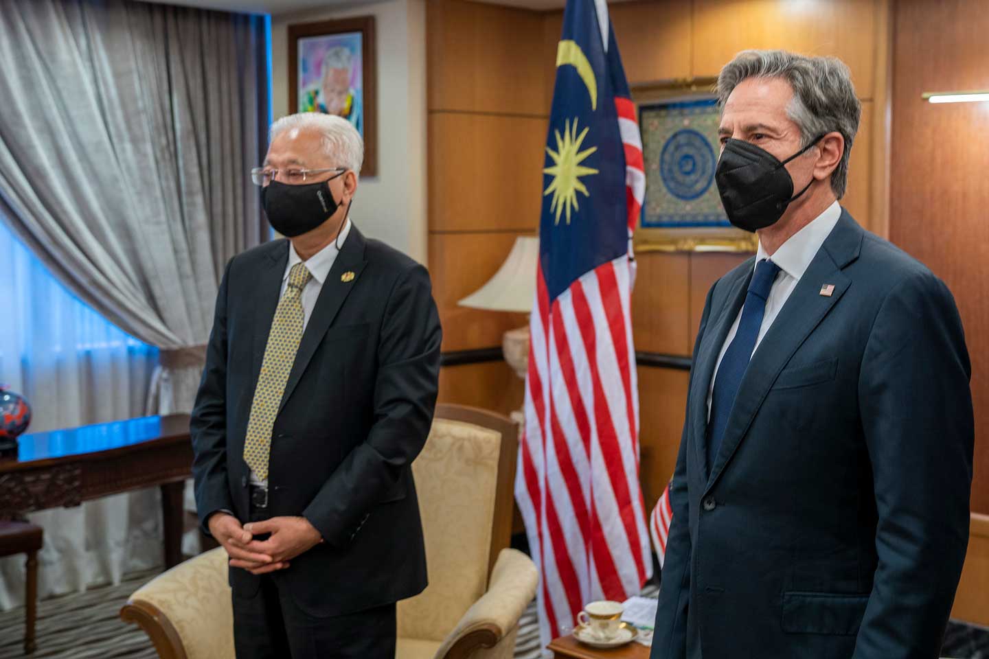 Malaysia’s New Prime Minister, Ismail Sabri Yaakob standing with US Secretary of State Antony Blinken